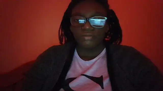 Snapshot of SexyGemBeauty chatting on 03-12-26, 01:23 SexyGemBeauty online show from 03-12-26, 01:23