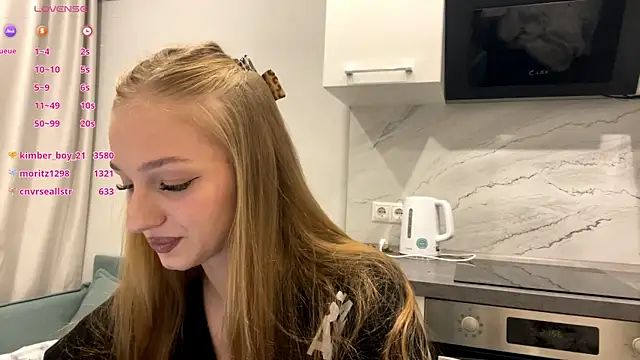 Anika Socutehe online show from 06-18-26, 07:07