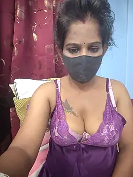 Snapshot of Tinaa_baby chatting on 07-02-26, 04:57 Tinaa baby online show from 07-02-26, 04:57