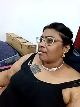 Snapshot of deepika-mallus chatting on 03-02-26, 06:04 deepika-mallus online show from 03-02-26, 06:04