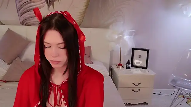 Snapshot of lizzy_wells chatting on 03-06-26, 10:06 lizzy wells online show from 03-06-26, 10:06