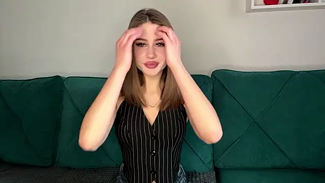 Snapshot of HenryBrumett chatting on 03-06-26, 05:37 HenryBrumett online show from 03-06-26, 05:37