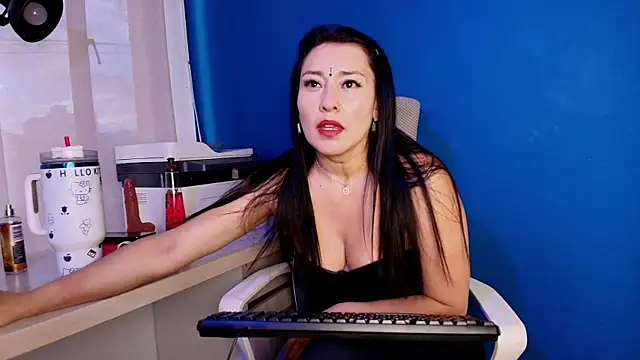 Terra  Rouse  online show from 04-30-26, 11:27