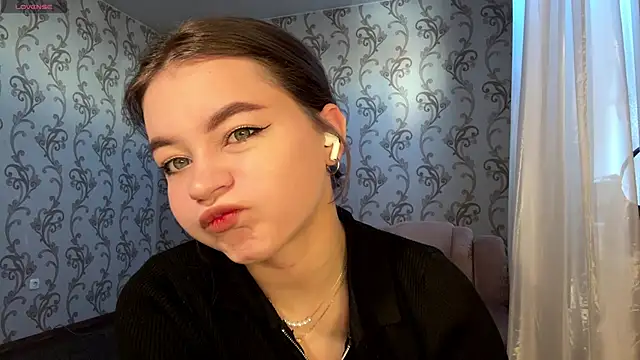 KarineDampy online show from 03-10-26, 08:08