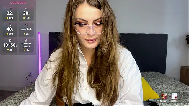 LucyWillow online show from 05-29-26, 08:23
