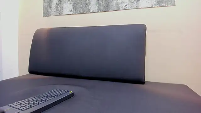 ZANE EVANS online show from 04-15-26, 12:45