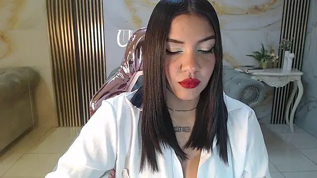 Snapshot of Dania_ch1 chatting on 03-11-26, 03:12 Dania ch1 online show from 03-11-26, 03:12