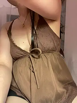 Liisa loveU online show from 07-21-26, 10:28