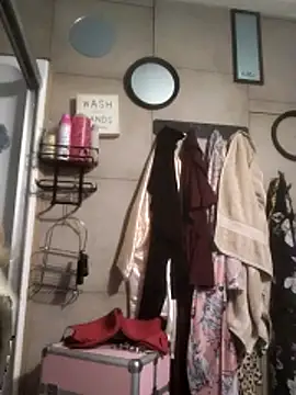 Snapshot of VelvetRae chatting on 03-15-26, 07:47 VelvetRae online show from 03-15-26, 07:47