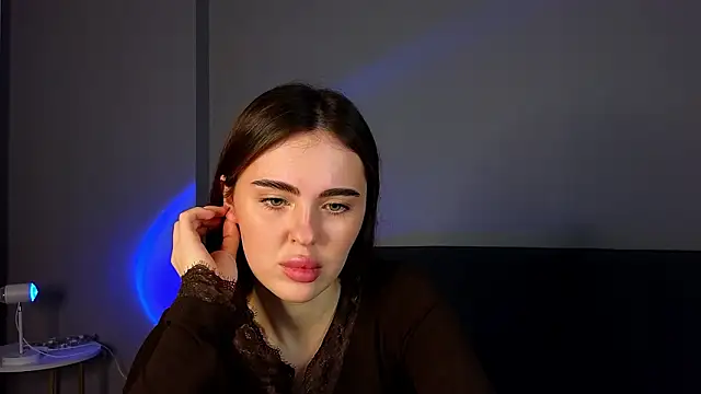 Snapshot of SheilaHigh chatting on 03-10-26, 03:28 SheilaHigh online show from 03-10-26, 03:28