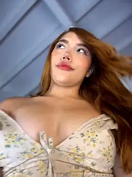 Snapshot of CyberMiaXXX chatting on 03-12-26, 09:21 CyberMiaXXX online show from 03-12-26, 09:21