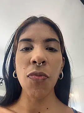 Snapshot of VioletaHills_ chatting on 03-05-26, 12:45 VioletaHills online show from 03-05-26, 12:45