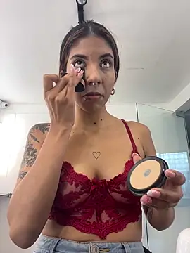 Snapshot of VioletaHills_ chatting on 03-13-26, 12:34 VioletaHills online show from 03-13-26, 12:34