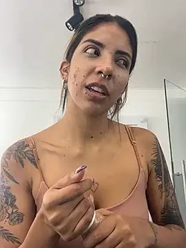 VioletaHills  online show from 06-28-26, 12:33