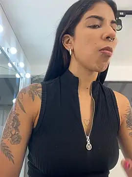 VioletaHills  online show from 07-22-26, 12:30
