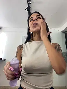 VioletaHills  online show from 07-27-26, 12:23