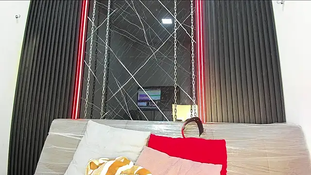 Megan Duskk online show from 04-24-26, 01:02