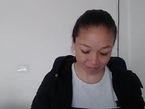 Snapshot of Eliane_cooper21 chatting on 03-04-26, 06:47 Eliane cooper21 online show from 03-04-26, 06:47