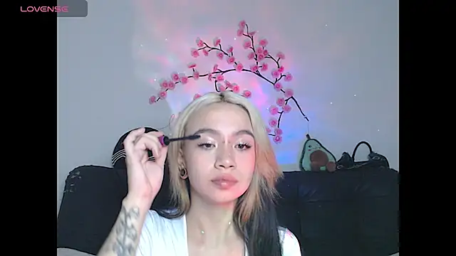 Snapshot of sweet_molly420 chatting on 06-18-26, 05:08 sweet molly420 online show from 06-18-26, 05:08