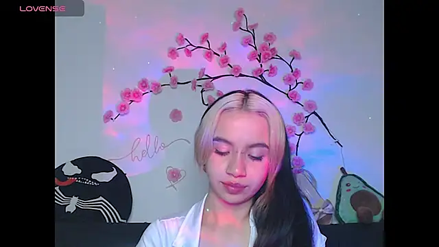 Snapshot of sweet_molly420 chatting on 06-18-26, 09:14 sweet molly420 online show from 06-18-26, 09:14