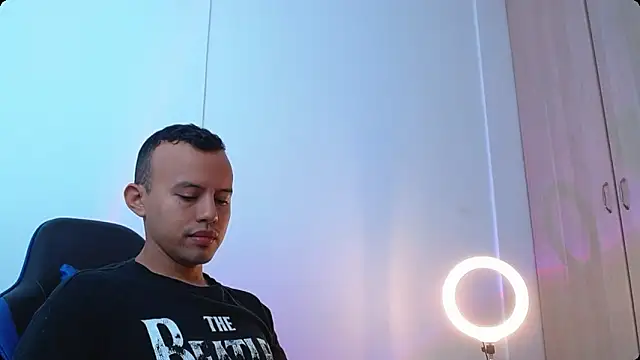Damian Wish online show from 04-15-26, 12:01