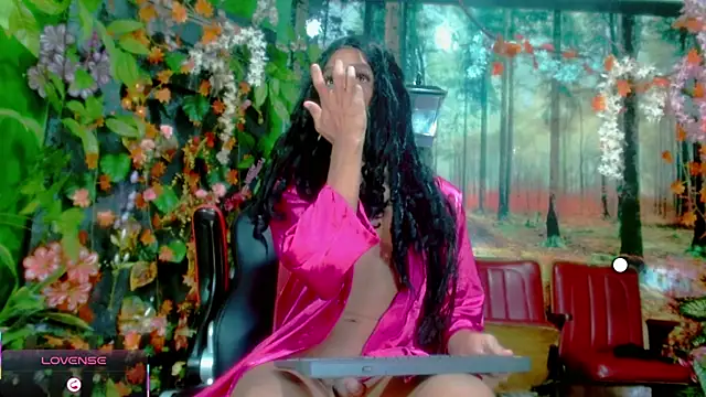 Snapshot of Tait_ chatting on 03-06-26, 03:47 Tait online show from 03-06-26, 03:47