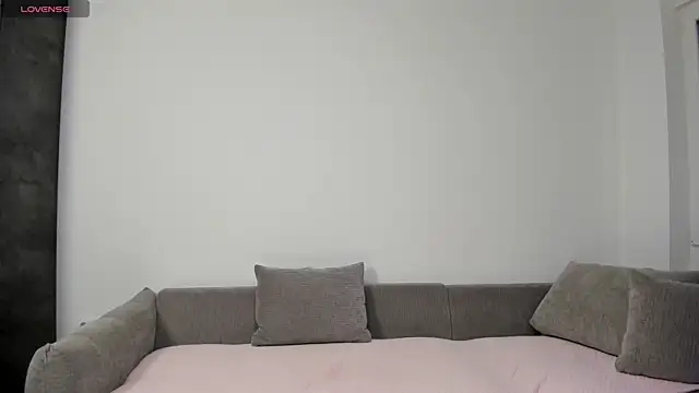 nikki-moon online show from 04-25-26, 07:00