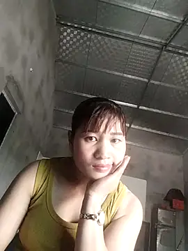 Lilinn  online show from 04-18-26, 04:38