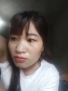 Snapshot of Lilinn_ chatting on 05-31-26, 11:28 Lilinn online show from 05-31-26, 11:28