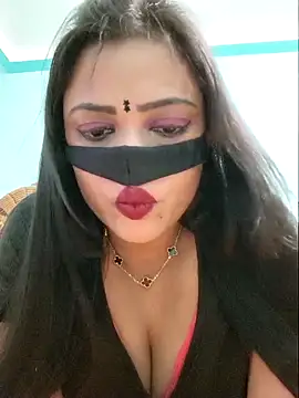 Snapshot of Beauty-3 chatting on 05-04-26, 06:20 Beauty-3 online show from 05-04-26, 06:20