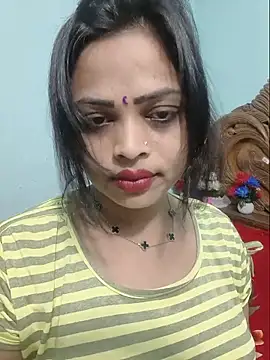 Snapshot of Beauty-3 chatting on 05-22-26, 12:11 Beauty-3 online show from 05-22-26, 12:11