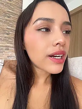 Snapshot of Mia-villalobos chatting on 05-23-26, 01:48 Mia-villalobos online show from 05-23-26, 01:48