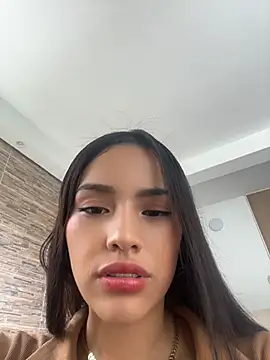 Snapshot of Mia-villalobos chatting on 05-28-26, 02:03 Mia-villalobos online show from 05-28-26, 02:03