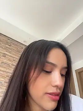 Snapshot of Mia-villalobos chatting on 05-29-26, 02:26 Mia-villalobos online show from 05-29-26, 02:26