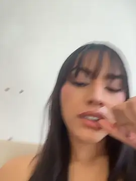 Mia-villalobos online show from 07-10-26, 01:47