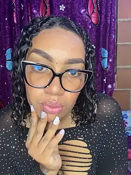 Snapshot of Piel_Canella chatting on 03-04-26, 12:27 Piel Canella online show from 03-04-26, 12:27