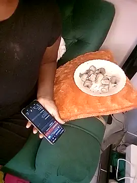 Snapshot of gomo22 chatting on 03-12-26, 07:58 gomo22 online show from 03-12-26, 07:58