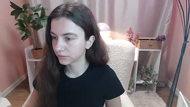 Snapshot of MistyBree chatting on 03-08-26, 09:13 MistyBree online show from 03-08-26, 09:13