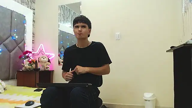 Steve Hotman online show from 04-25-26, 01:41