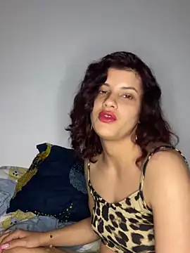 MommySexxy23 online show from 05-10-26, 07:08