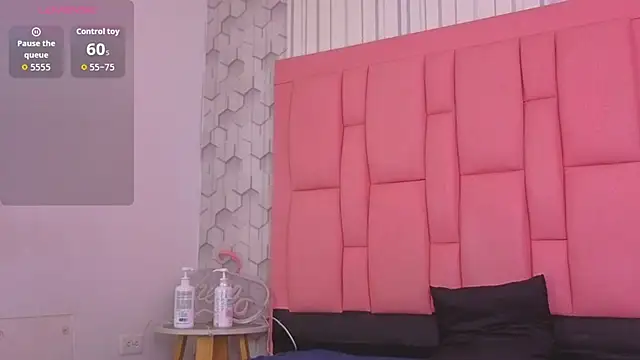 ashlleyray online show from 06-10-26, 07:24