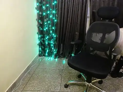 Im Malaika online show from 03-13-26, 03:29