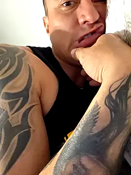 Snapshot of DoggiiDick chatting on 03-04-26, 07:09 DoggiiDick online show from 03-04-26, 07:09