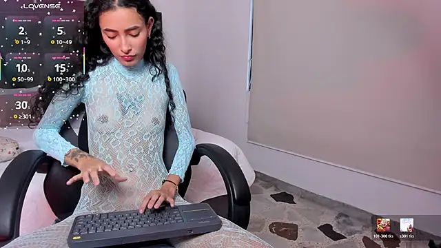AdharaCruzz  online show from 06-26-26, 10:25
