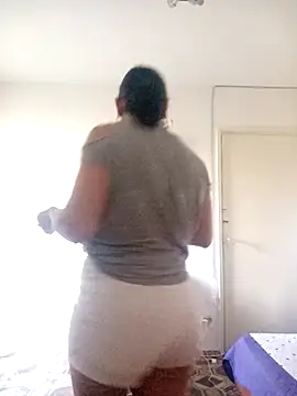 roxana e43 online show from 04-18-26, 05:22