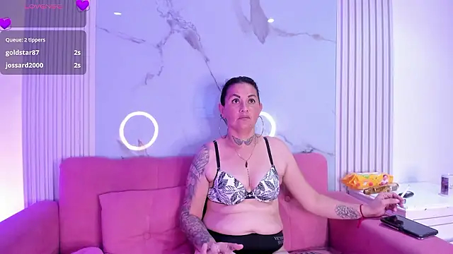 Snapshot of PamelaRoss_1 chatting on 03-11-26, 04:07 PamelaRoss 1 online show from 03-11-26, 04:07