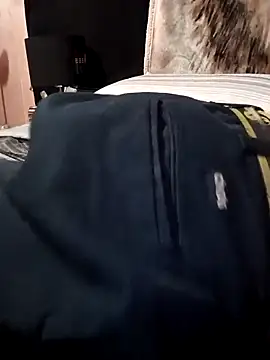 Snapshot of justalittlecountry87 chatting on 03-12-26, 01:17 justalittlecountry87 online show from 03-12-26, 01:17