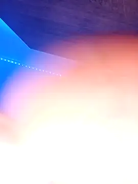 Snapshot of Hugo1993 chatting on 03-05-26, 03:46 Hugo1993 online show from 03-05-26, 03:46