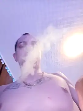 Snapshot of Hugo1993 chatting on 03-05-26, 10:28 Hugo1993 online show from 03-05-26, 10:28