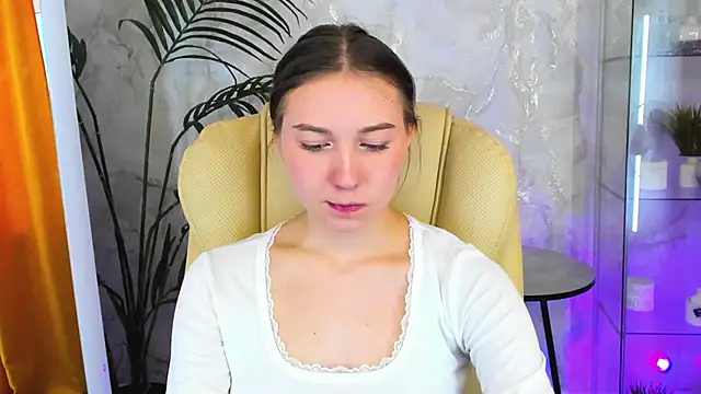 OliviaLang online show from 03-26-26, 11:27